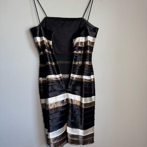 Collection Dressbarn Sleeveless Knee Length Dress 4 Metallic Pleated Grad Prom - Picture 5 of 16